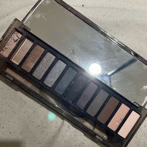 URBAN DECAY SMOKY PALETTE